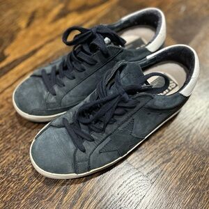 Golden goose sneaker
